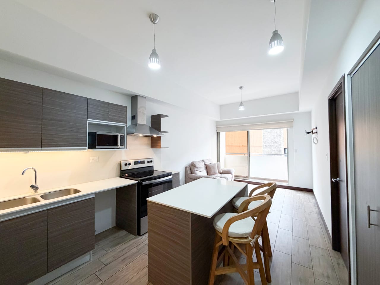 Apartamento Semi-Amueblado en Venta - Casalini Diagonal 6, Z. 10 — foto 2 de 9