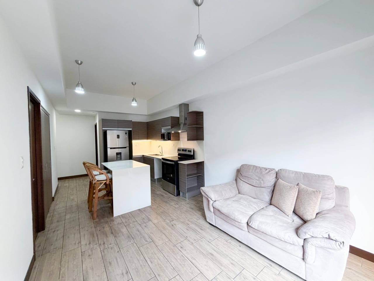 Apartamento Semi-Amueblado en Venta - Casalini Diagonal 6, Z. 10 — foto 1 de 9