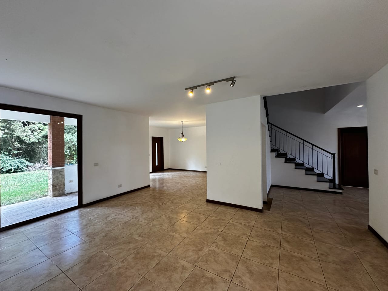 Casa en Venta - Puerta Grande, Km 14 CES — foto 1 de 17