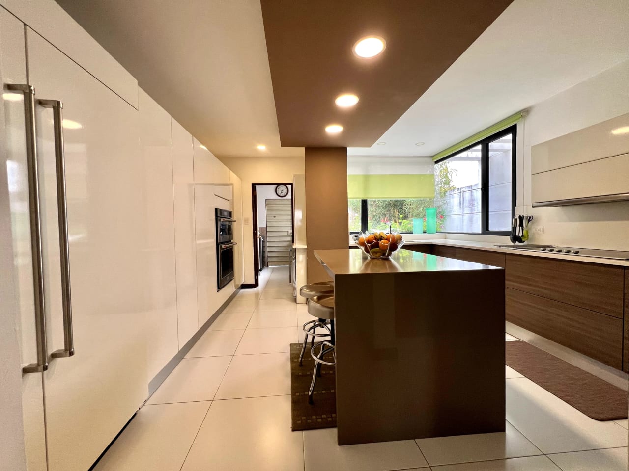 Casa con Piscina en venta Zona 15 – VHI dentro de garita — foto 12 de 15